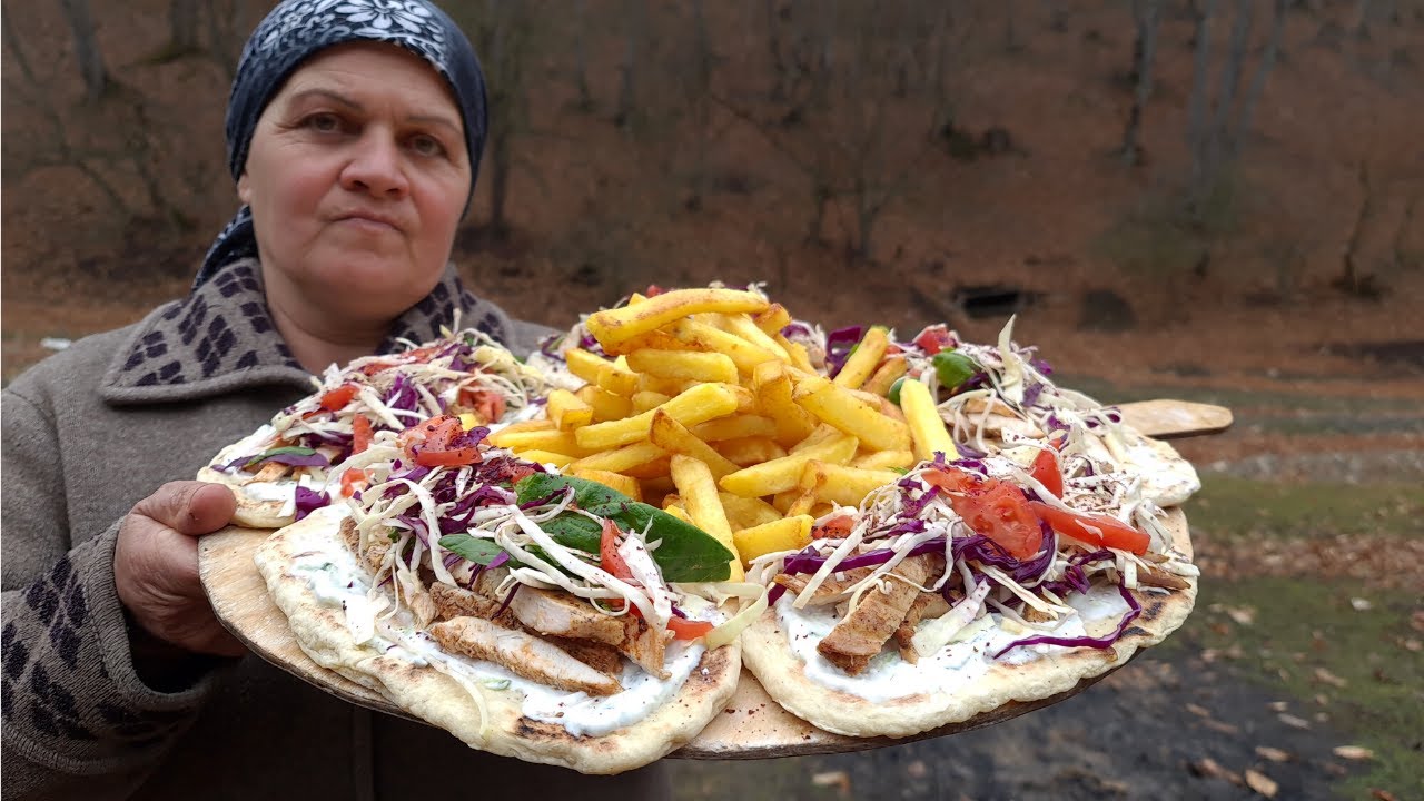 ⁣Sacda Toyuq Şaurma, THE BEST CHICKEN GYROS I'VE EVER MADE, Country Life Vlog