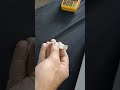 Lanterna de testa como carregar e usar?