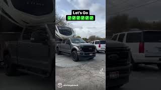 We’re officially nomads! ✅ Let’s gooooooo. 💚