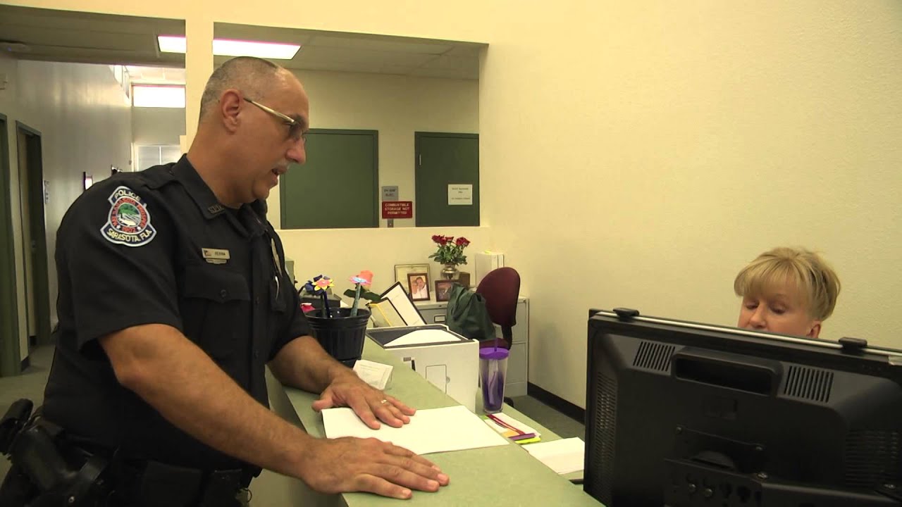 Sarasota Police: Getting To Know Your SRO (School Resource Officer) at Brookside Middle School law enforcement today