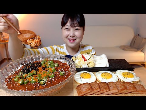 촉촉하게 비벼먹는 매콤한 순살양념게장 계란후라이 스팸 먹방 Yangnyeom <strong>gejang</strong>(Spicy Marinated Crab) Spam Mukbang Eatingsound
