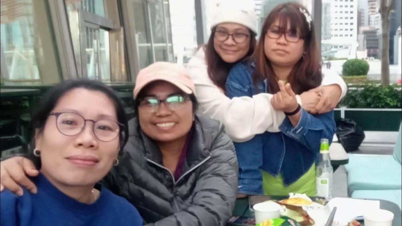 !live with my friends in the park of cyber point hongkong. - YouTube