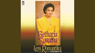 Lgm. Dibawah Sinar Bulan Purnama