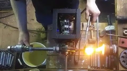 How to use a vertical centrifugal casting machine