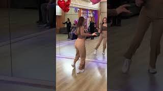 Bachata Lady Style Footwork Class With Tom - Counts Without music