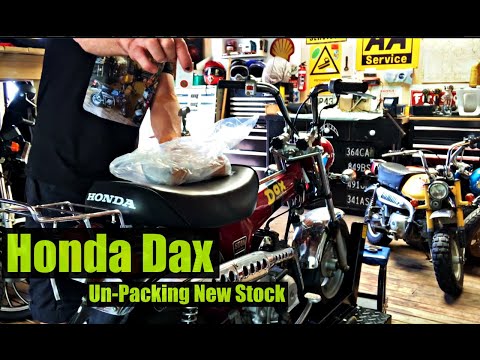 Unpacking Honda Dax
