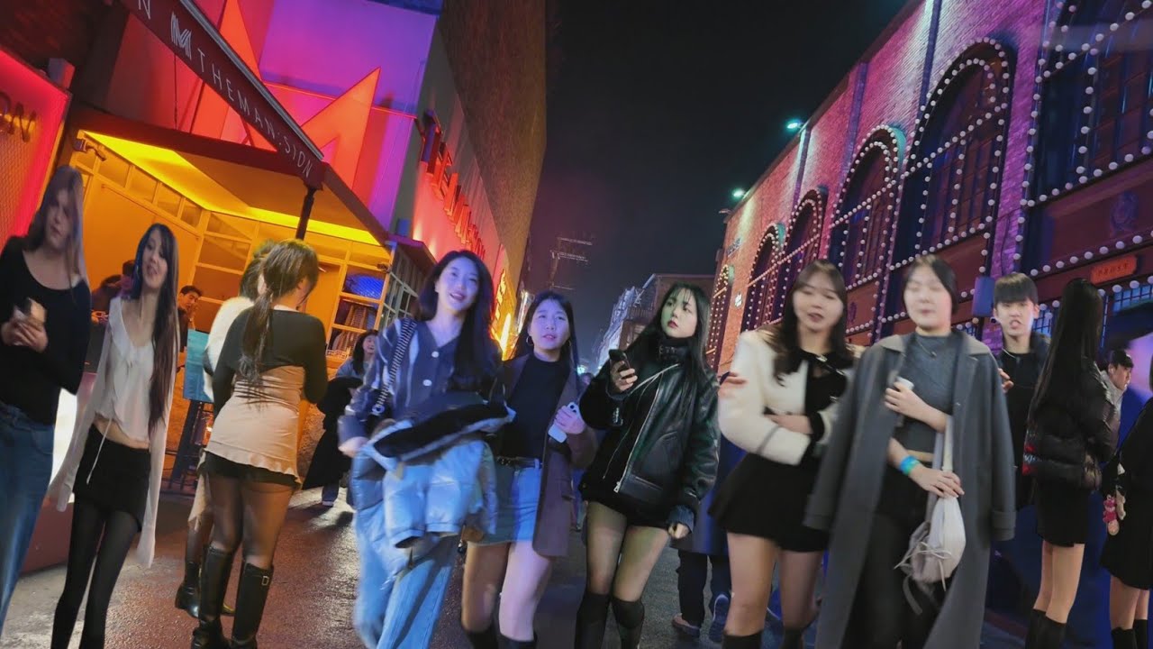 [ 4K Slow Motion ] Itaewon: The Ultimate Nightlife Spot in Korea!