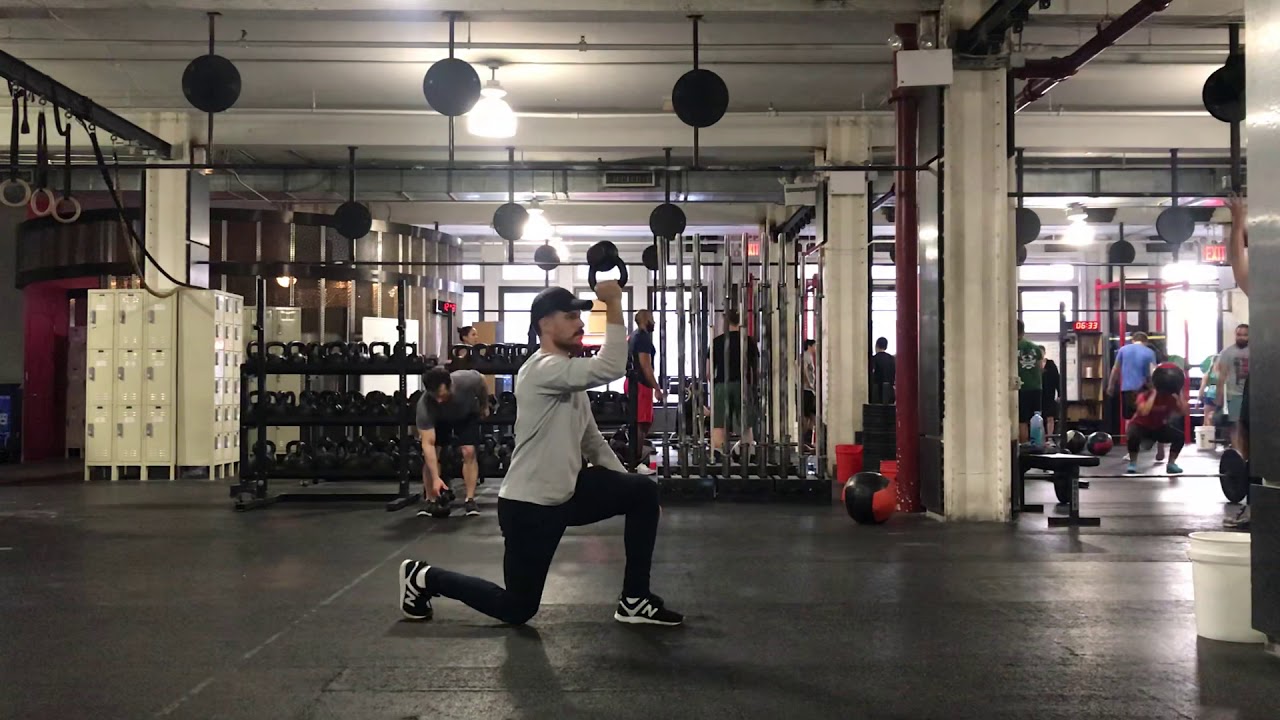 Single Arm Contralateral Bottoms Up Reverse Lunge - YouTube