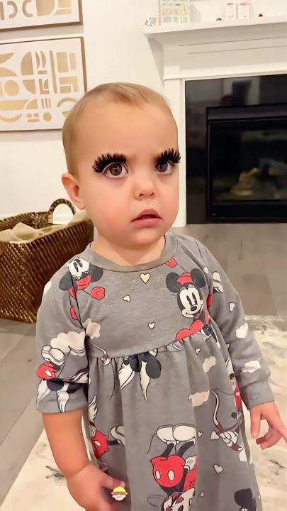 Baby and aunt, laughing or crying? #youtubeshorts #funny #baby #aunt #laugh #cry