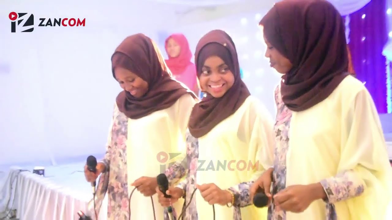 UKHTY ADILA AJA KIVYENGINE NA KASDA MPYA NDANI YA HOLI LIVE [OFFICIAL VIDEO]