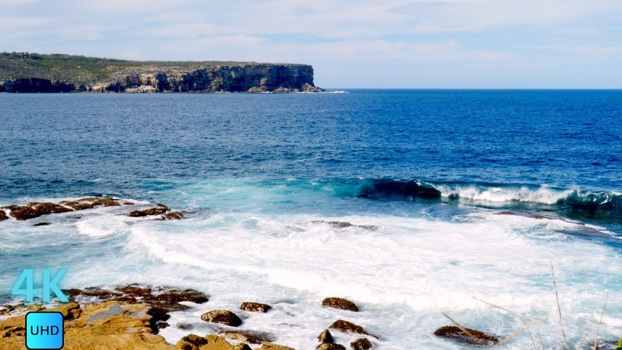 View of the entrance to Sydney Harbour. Relaxing sound of the waves ...