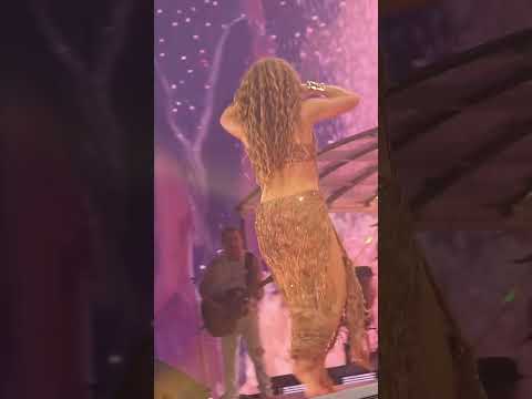 Hips Don't Lie - Shakira en Buenos Aires, Argentina (11/12/25)