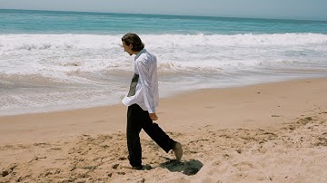 Anson Seabra - Gone Girl (Official Visualizer)