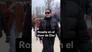 Rosalía asistiendo al show de Dior como invitada especial #rosalia #vogue