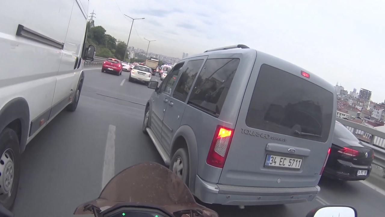 camera iphone 8 plus apk Okmeydanı çevre yolu bağlantısı, viyadükte trafik var.