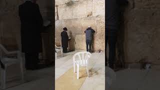 Yahudilerin Ağlayip Zırladıkları Duvar