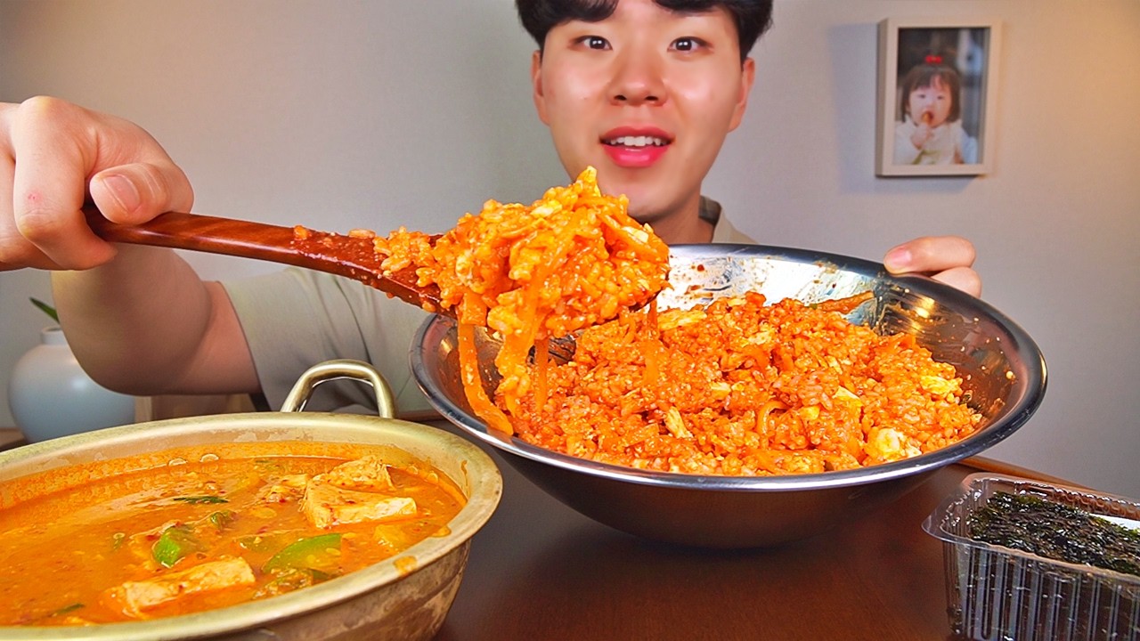 무생채비빔밥 구수한 청국장. 잠자던 무생채 끄집어내 비비고 한수저 한수저 영혼을 담아 먹었습니다.