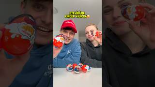 OTEVÍRÁME KINDER VAJÍČKA!😍 #jokes #funny #superdvojka #humor #trending #comedy #sketch #memes