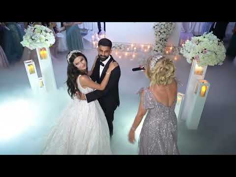 ام العريس تفاجئ ابنها في يوم زفافه