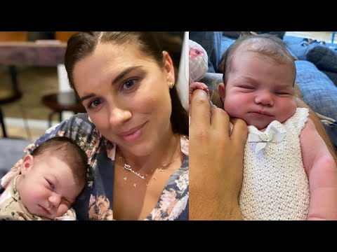 U.S. soccer star Alex Morgan gives birth to daughter