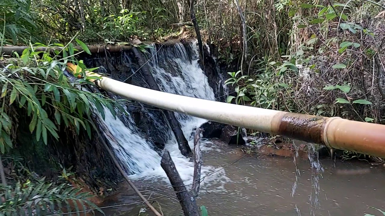 Sistema de bombeamento de água com Roda D'água Riqueza. YouTube Sistema de bombeamento de água com Roda D'água Riqueza. YouTube