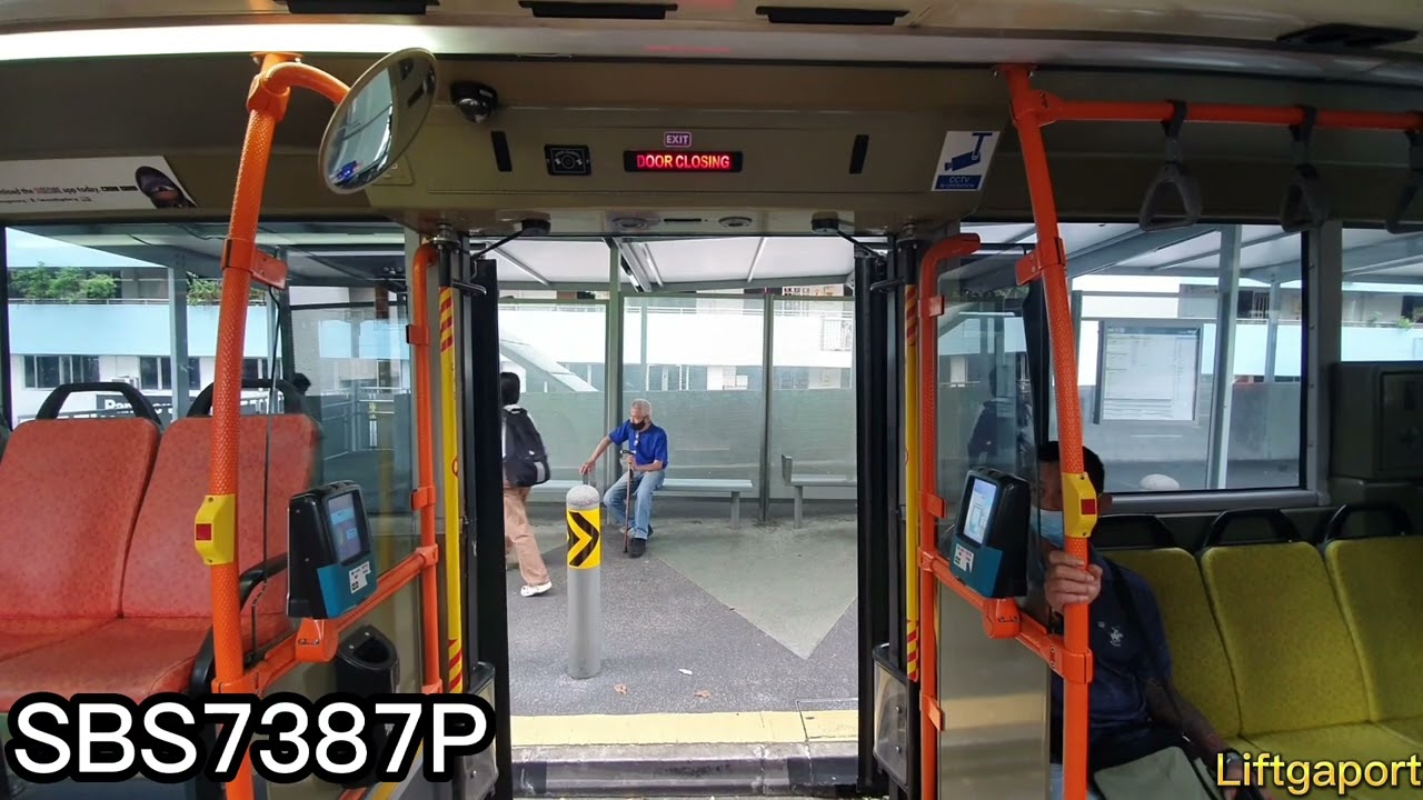 [Retired][SBS Transit] Volvo B9TL CDGE Euro 3 Buses Opening And Closing at Bus Stops