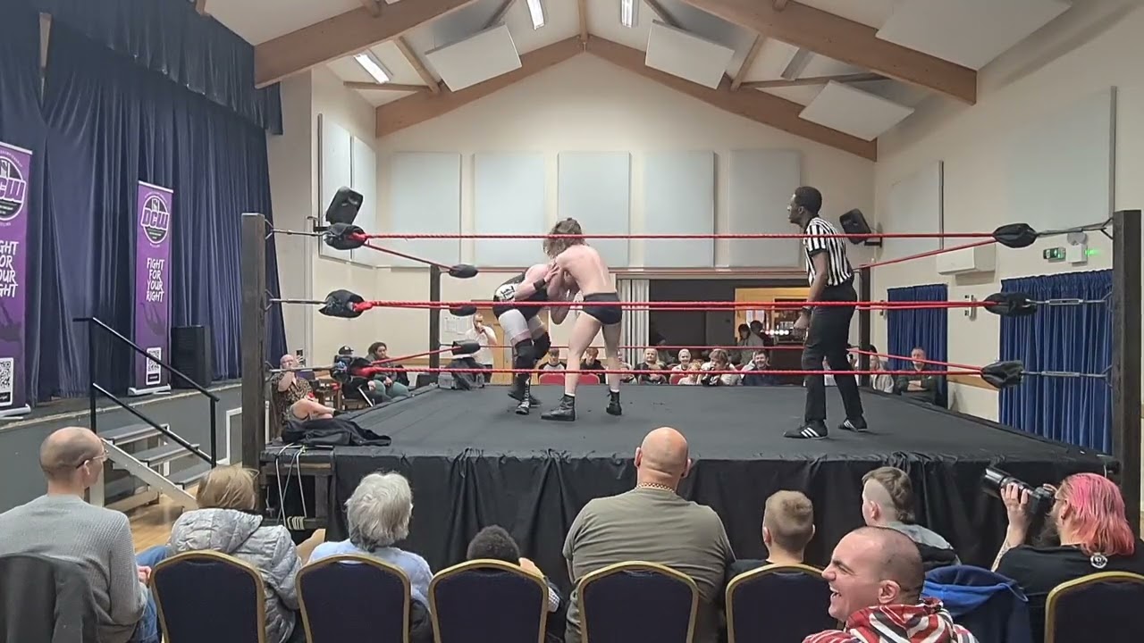 Alex Dean vs Jay Hunter