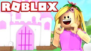 LITTLE KELLY GETS A NEW CASTLE! | Roblox Little Kelly