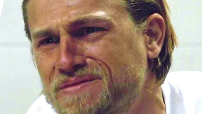 Charlie Hunnam REVEALS His RETURN To Sons Of Anarchy.. 