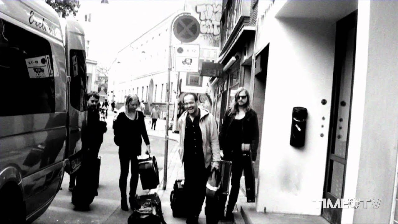 Eva & The Heartmaker - Signals [Official Video]