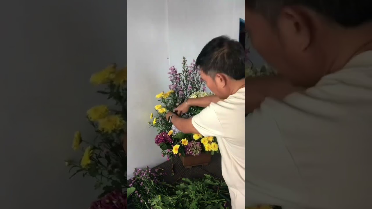 How to make large floral centerpiece