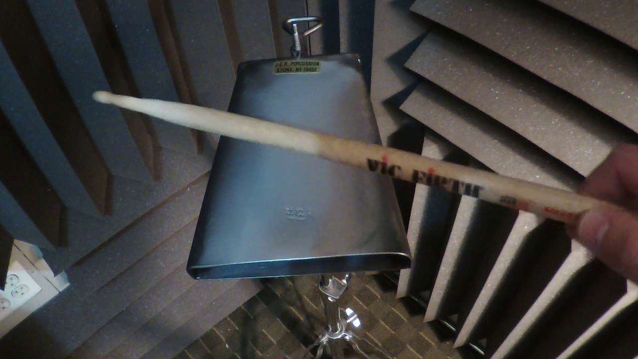 JCR Cowbell Half Moon 785g - YouTube