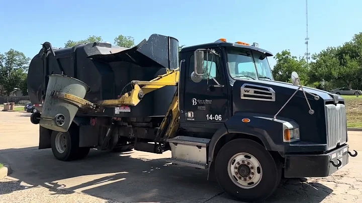 City of Bryan: Western Star 4700 Heil CP Python Garbage Truck
