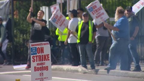 Federal mediators working with Boeing and its union workers