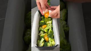 THIS BROCCOLI EGG CASSEROLE IS SO EASY AND DELICIOUS!