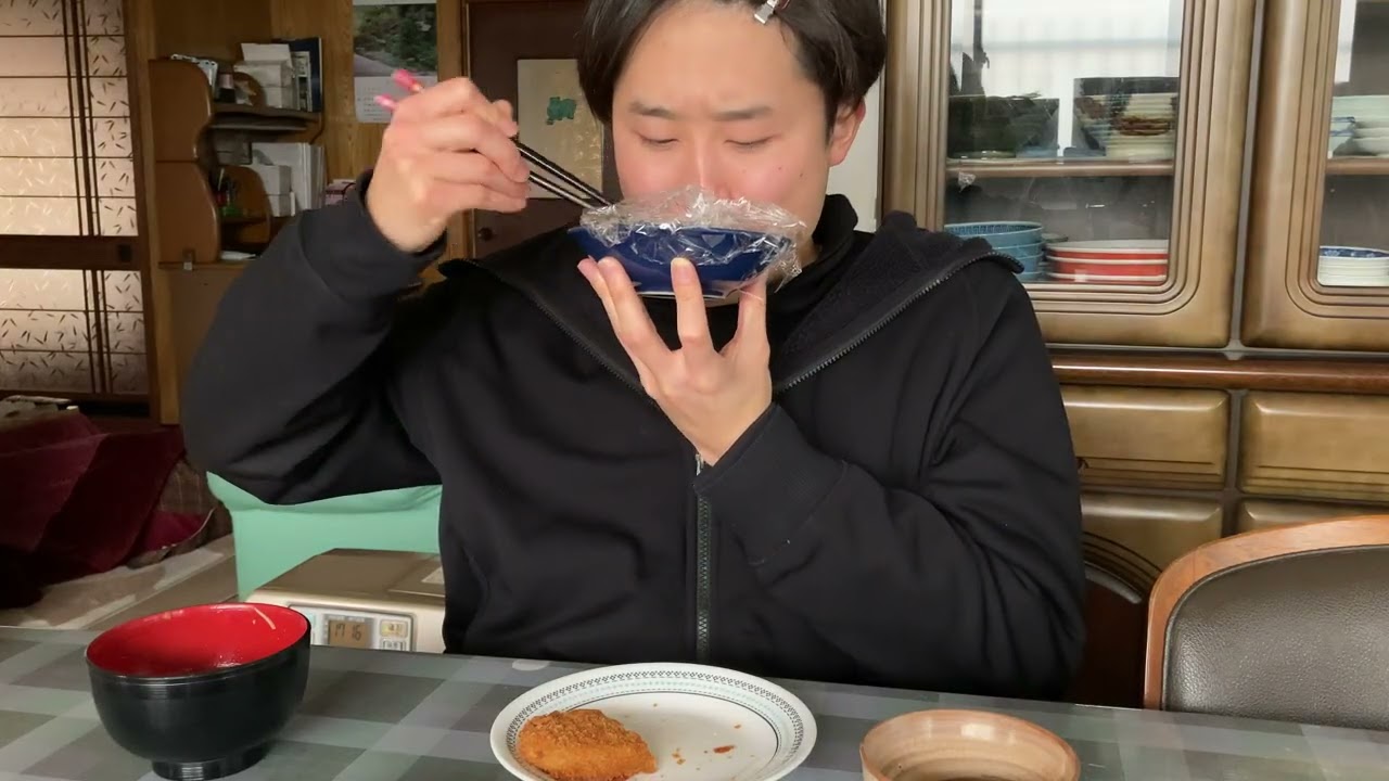 焼きそばは、お好み焼きソースとマヨ派です