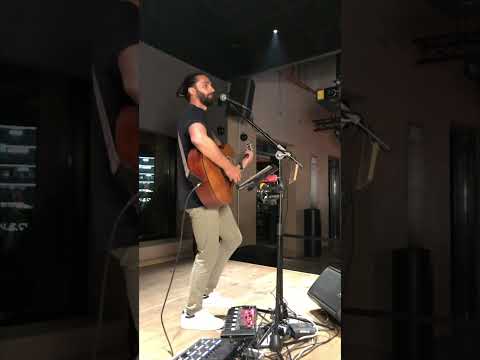 Ub40 Red Red Wine X Mysterious Girl Mashup Live Loop Cover Ub40 Red Red Wine X Mysterious Girl Mashup Live Loop Cover