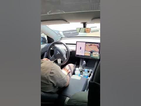 테슬라 자동주차 현란한 핸들링 - Youtube