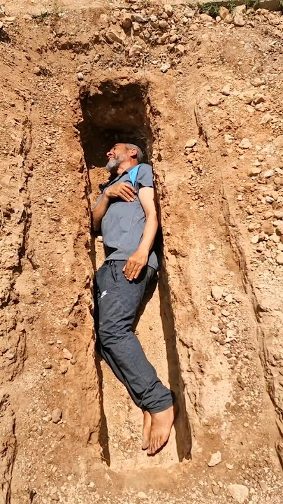 لقيت الراحة داخل القبر ❤️الفديو في القناة