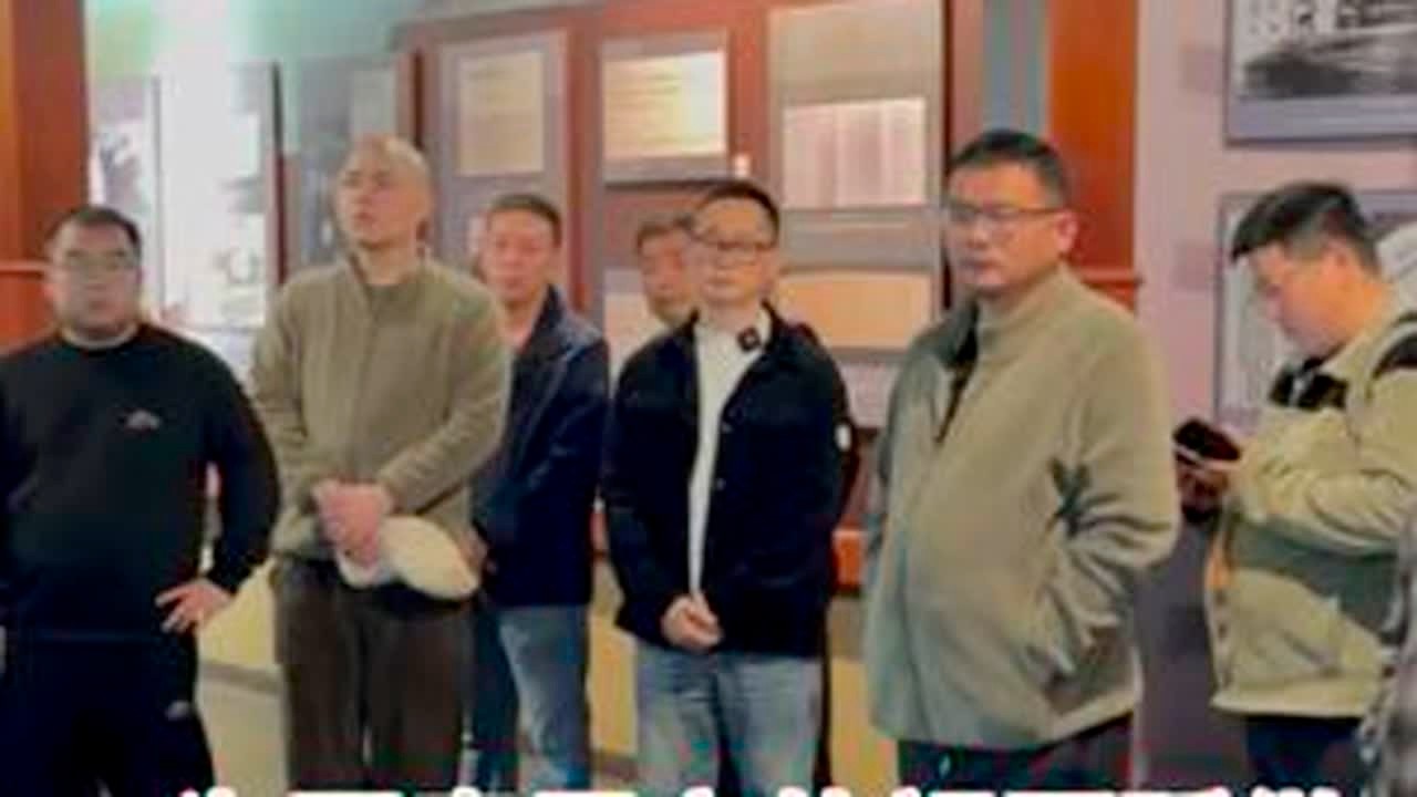 大家一起参观溆浦向警予纪念馆.怀念先烈.缅怀历史.#中巴婚姻#@连一梦 @巴基斯坦烧烤刘 @我们俩（佳俊和益佳） @李明亮