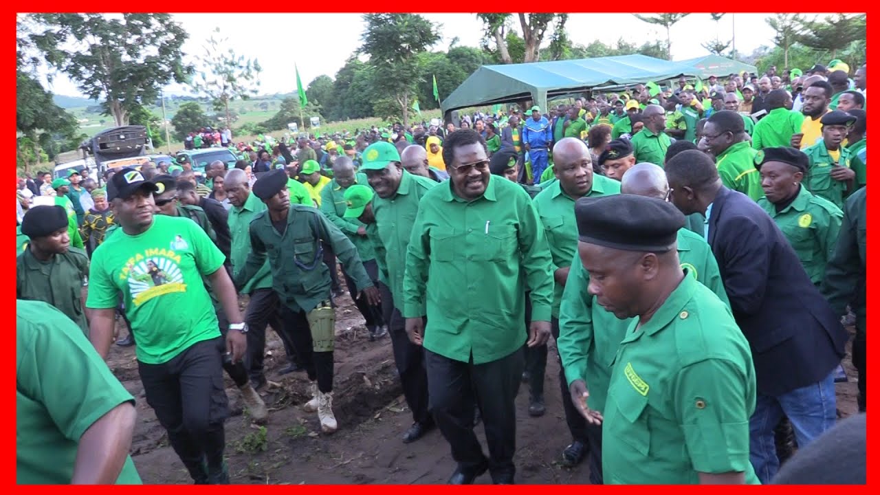 DK NCHIMBI APOKEWA KIFALME KWAO SONGEA - AKABIDHI BAISKELI kwa WENYEVITI wa MASHINA ya WABUNGE...