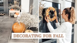 DECORATING FOR FALL - Small Front Porch Decorating Ideas | Decorate with me
