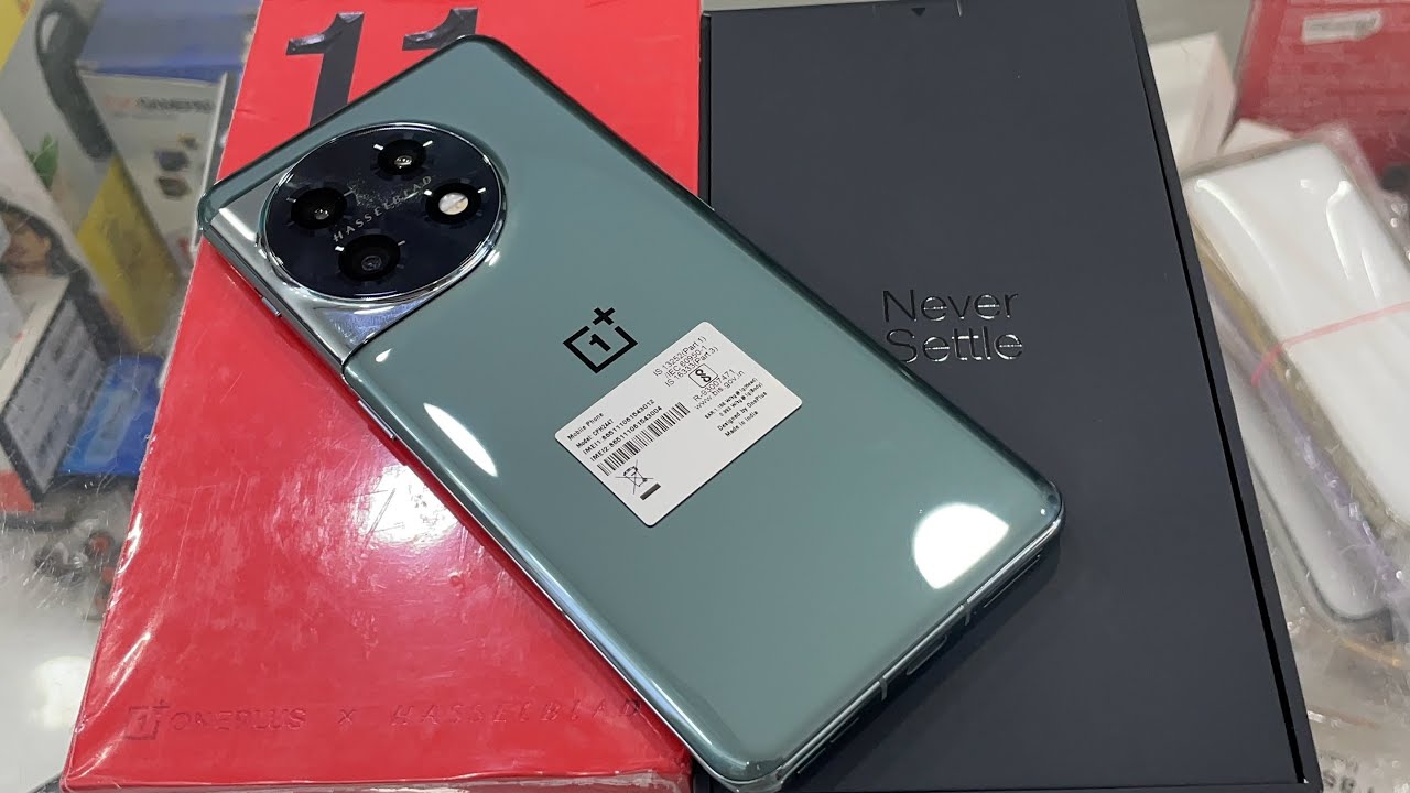 OnePlus 11 Retail Box Unboxing, First Look & Review