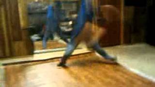 Andee Thor aka Bboy Wyld (busting 90/Windmill/Headspin)