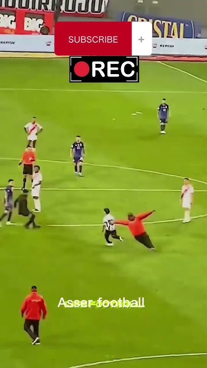 what-does-fans-of-messi-do-to-take-a-picture-with-him-youtube