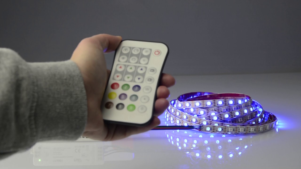 2,5 M RGB LED Streifen Set – 30 LED/m, Inkl. Controller, Funkfernbedienung & 3A Netzteil, IP20, Für Wohnzimmer, Regale
