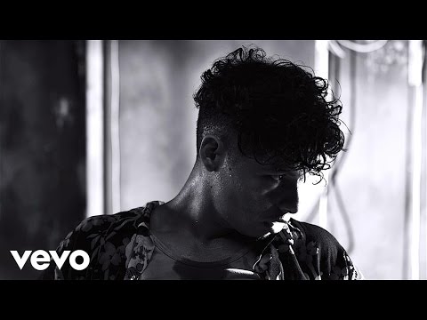 A.Chal - Round Whippin'