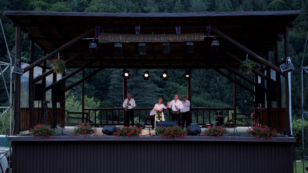 Bujorul de Munte şi Junii Sibiului – sărbătoriţi la Gura Râului