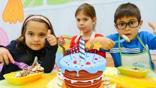 Fındık ailesi gerçek doğumgünü pastası yapıyor. Çocuk dizisi Resimi