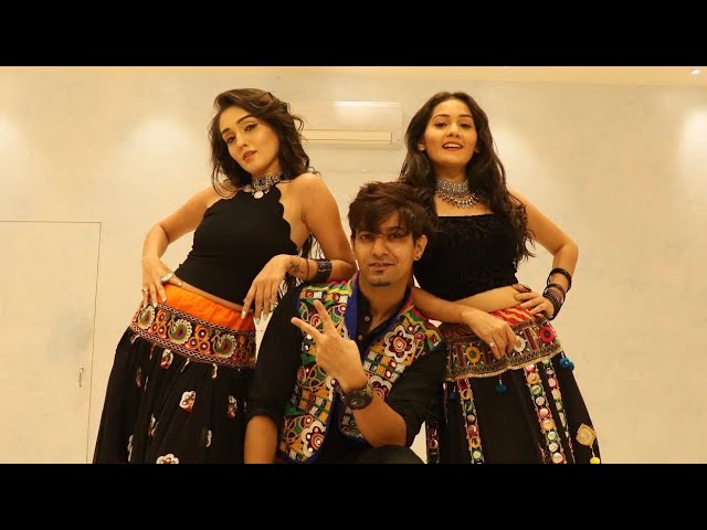 Odhani Dance | Vivek Dadhich ft Sharma Sisters class=